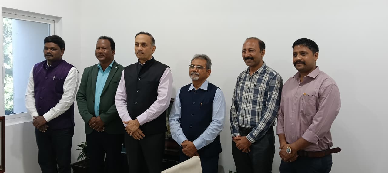 DGS Delegation Visits MMD Jamnagar to Review Administrative Processes, Technical Oversight & Support for Sailing Vessel Operations